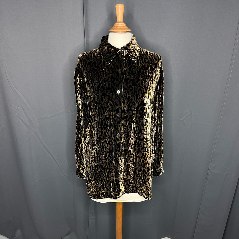Coldwater Creek leopard print button‎ up long sleeve jacket.